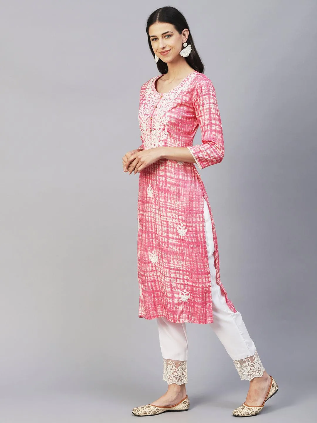 Abstract Printed & Chikankari Embroidered Straight Fit Kurta - Pink