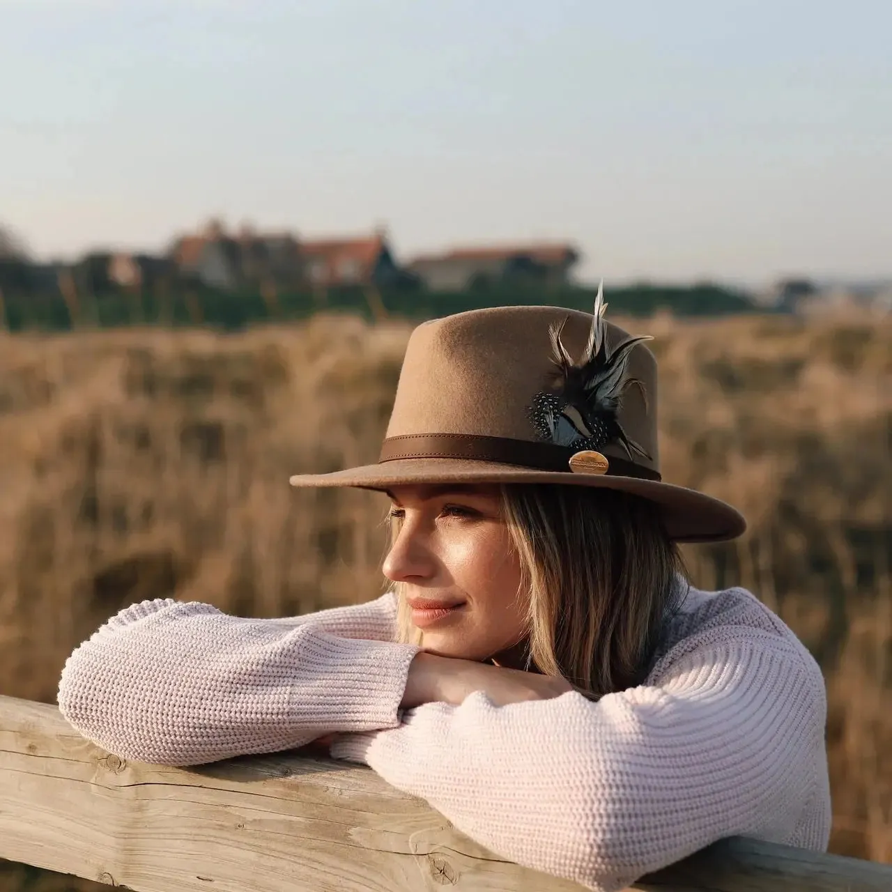 HICKS & BROWN Ladies Suffolk Fedora Hat - Guinea and Pheasant Feather - Camel