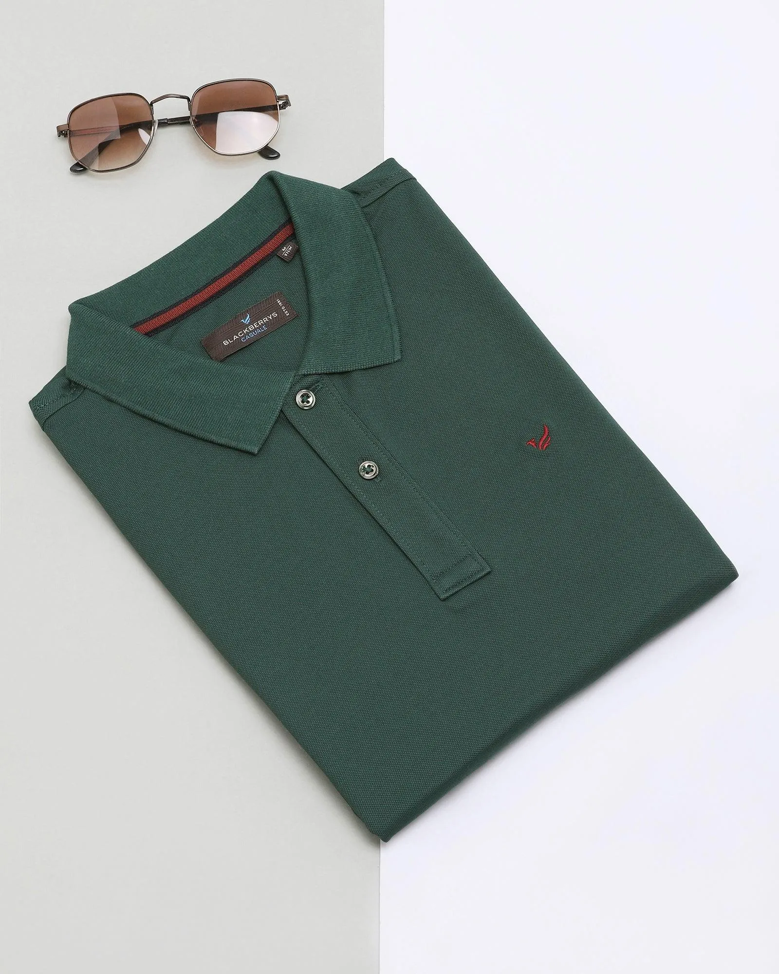 Must Haves Polo Green Solid T-Shirt - Yuki